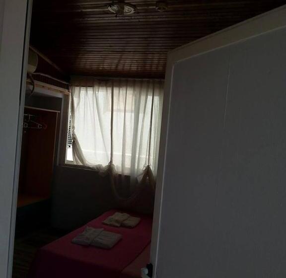 اتاق استاندارد سه نفره, Yona Motel