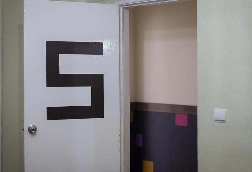 اتاق اکونومی, Beja Hostel