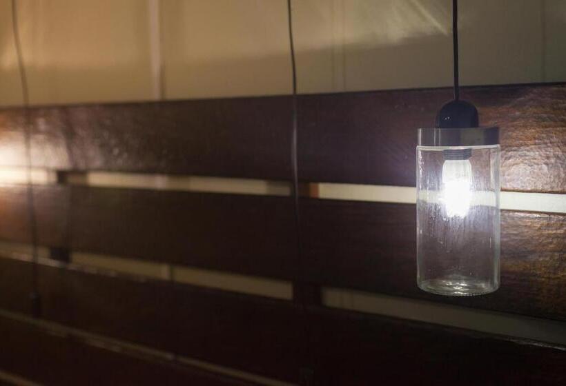 اتاق اکونومی, Beja Hostel