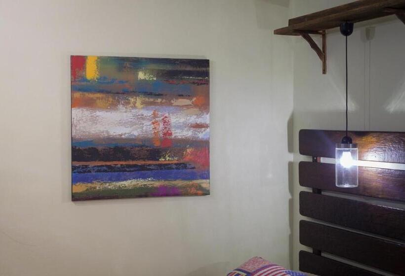 اتاق اکونومی, Beja Hostel