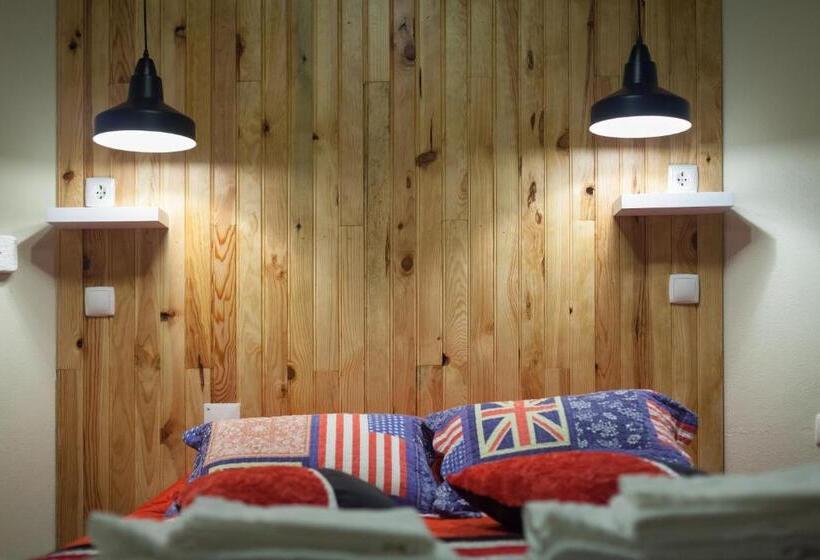 اتاق اکونومی, Beja Hostel