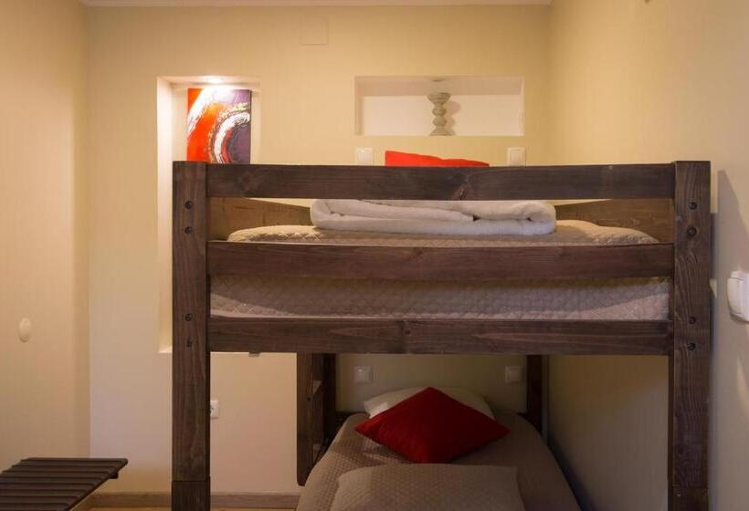 اتاق خانوادگی, Beja Hostel