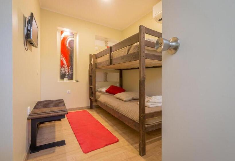 اتاق خانوادگی, Beja Hostel