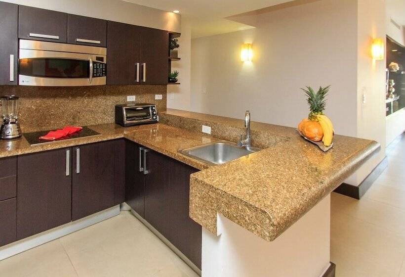1 Bedroom Penthouse Apartment, Aldea Thai By Stella Rentals