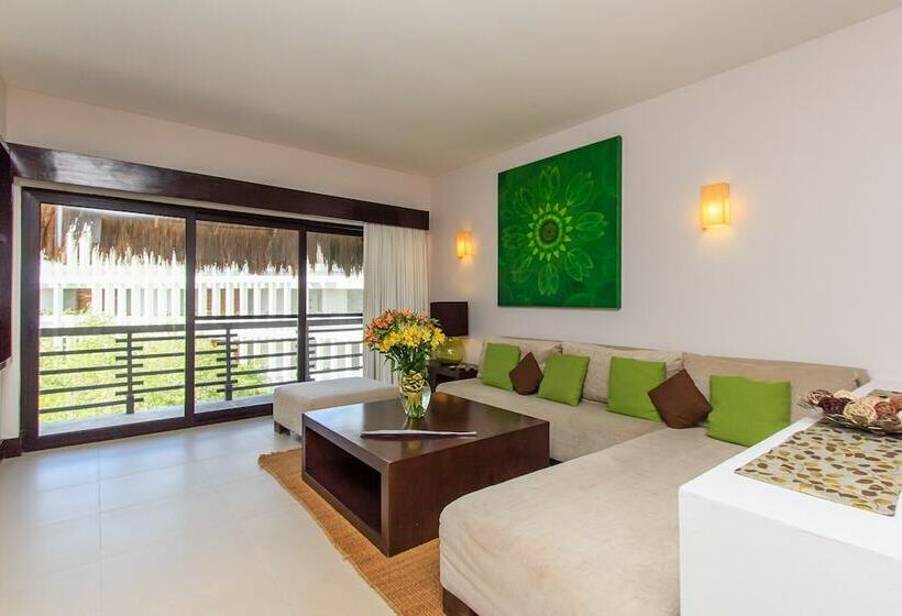 1 Bedroom Penthouse Apartment, Aldea Thai By Stella Rentals