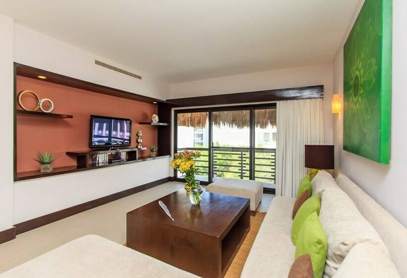 1 Bedroom Penthouse Apartment, Aldea Thai By Stella Rentals