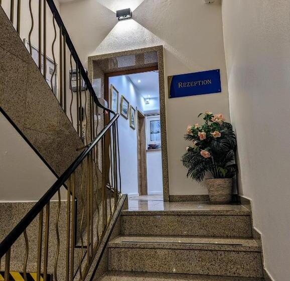 آپارتمان 2 خوابه, Am Rathaus