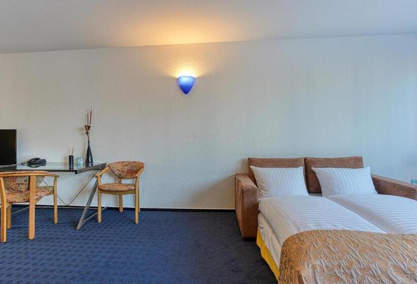 Четырехместный Номер Стандарт, Centro Hotel Braunschweig, Trademark Collection By Wyndham