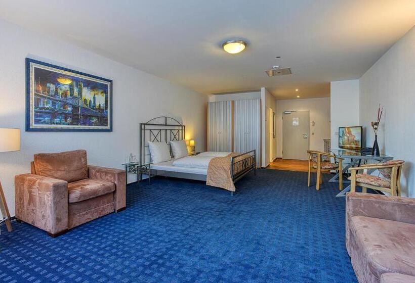 Четырехместный Номер Стандарт, Centro Hotel Braunschweig, Trademark Collection By Wyndham