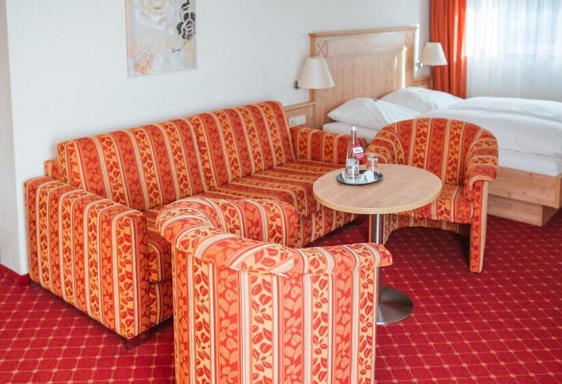 Полулюкс, Waldeck Mit Restaurant Florian S