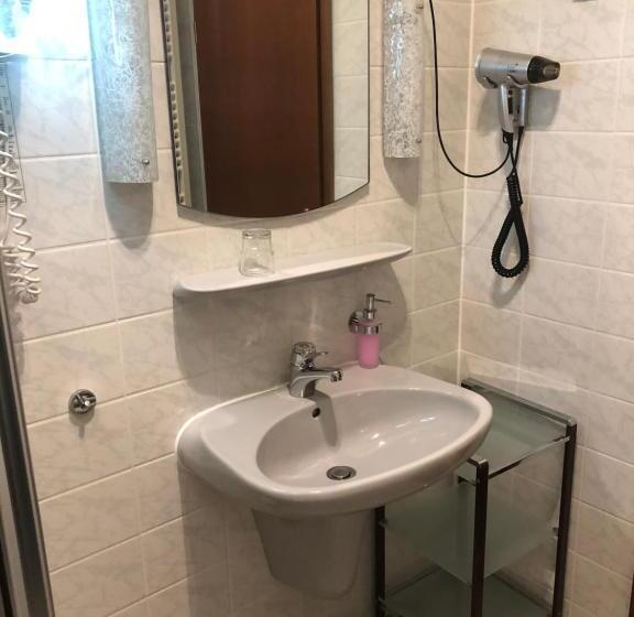 Номер Стандарт Индивидуальный, Landhotel Gasthof Zur Krone