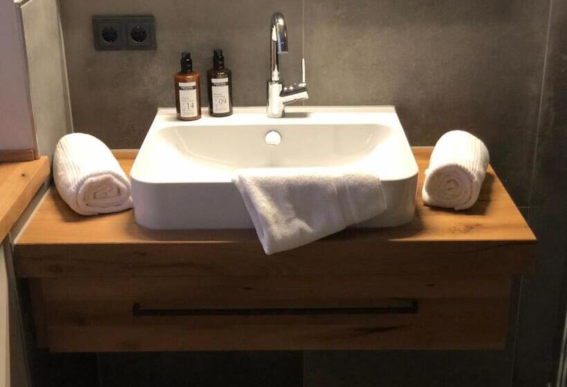 Полулюкс, Landhotel Jagdschlösschen