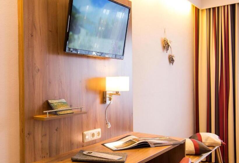Номер Стандарт с Балконом, Genusshotel Zum Wendl