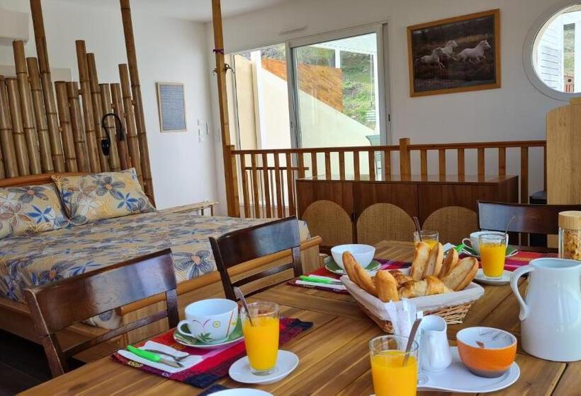 اتاق خانوادگی, Chambres D Hôtes B&b La Bergeronnette Avec Piscine Couverte Chauffée