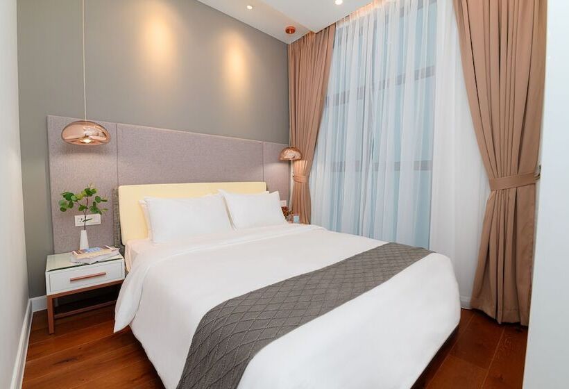 Номер Deluxe, The Peninsula Phnom Penh