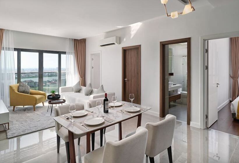 Люкс Семейный 2 Спальни, The Peninsula Phnom Penh