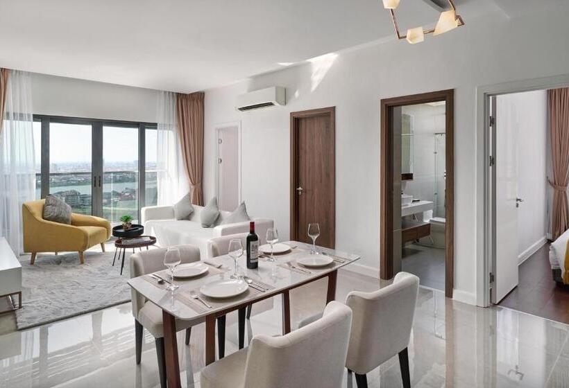 Номер Deluxe, The Peninsula Phnom Penh