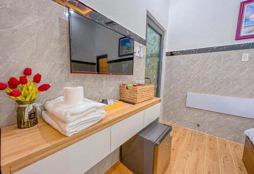 اتاق استاندارد چهار تخته, Homestay Qhome