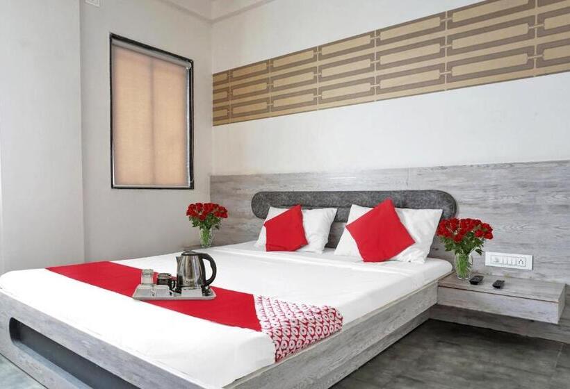 Трехместный Номер Классика, Flagship Hotel Kalptaru