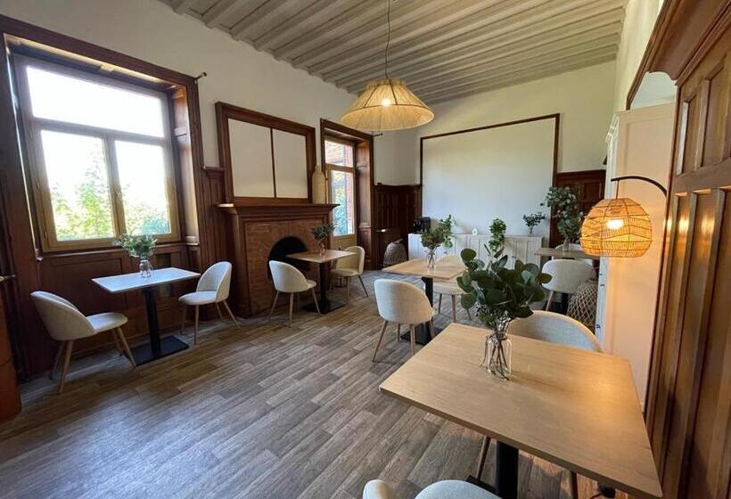 Трехместный Номер Стандарт Вид на Сад, O Cottage Suite Familiale