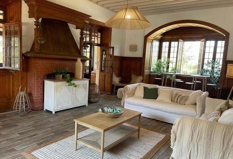 Четырехместный Номер Стандарт Вид на Сад, O Cottage Suite Familiale
