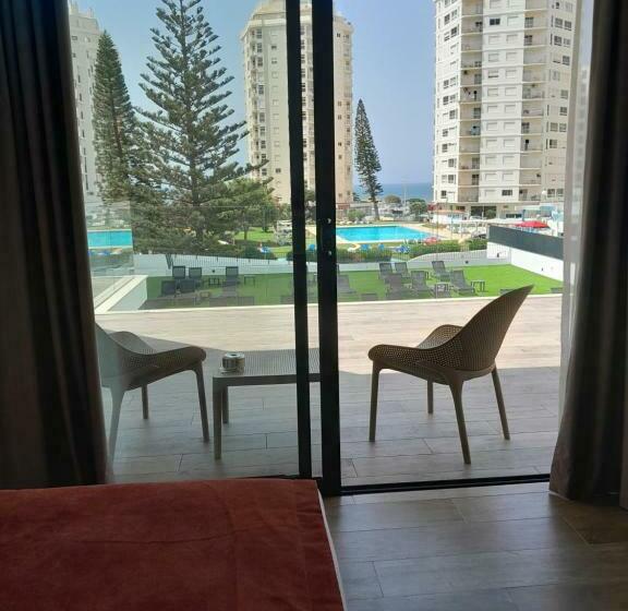 اتاق استاندارد با چشم‌انداز استخر, Algarpapa Rooms