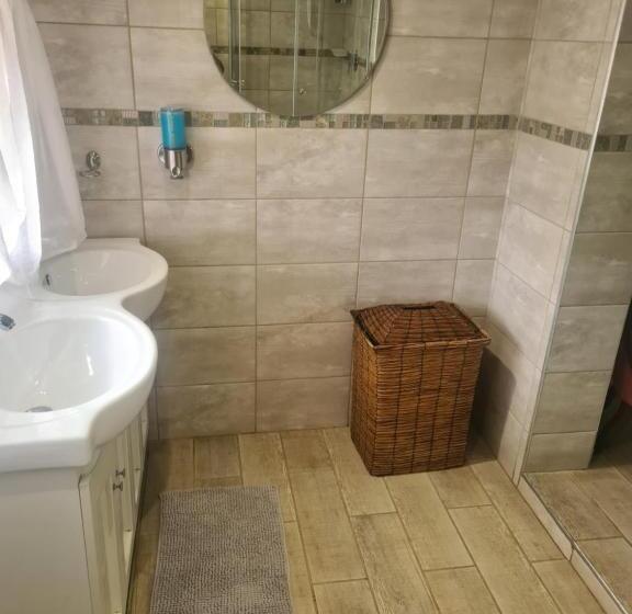 스탠다드 룸, Royal Villa Guesthouse