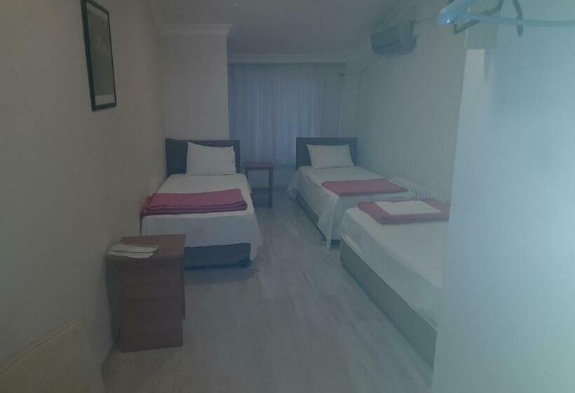 اتاق ساده سه‌ نفره, Koc Otel Besiktas