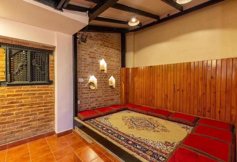 اتاق اکونومی, Vajra House