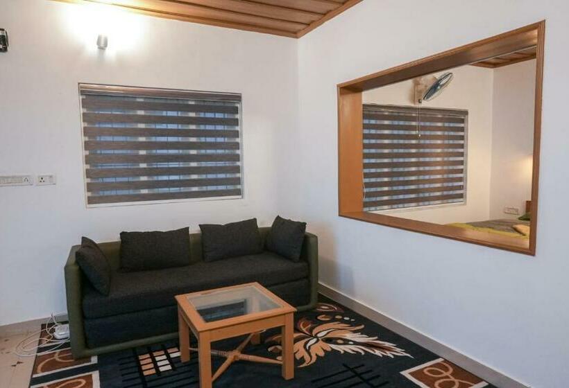 اتاق خانوادگی با چشم‌انداز کوه, The Nirvana Resort Munnar