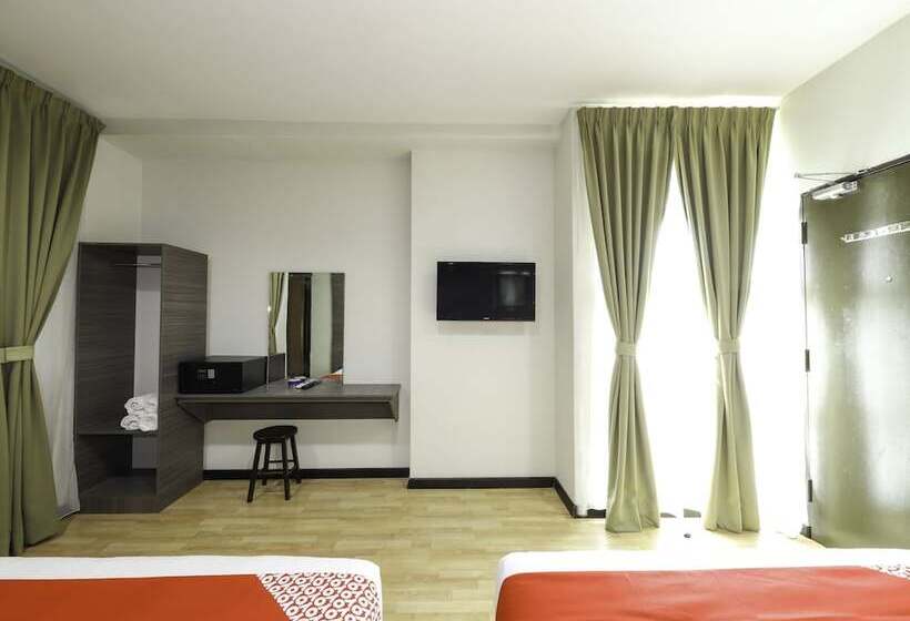 سوییت خانوادگی, Capital O 812 Hotel Smc Seksyen 13