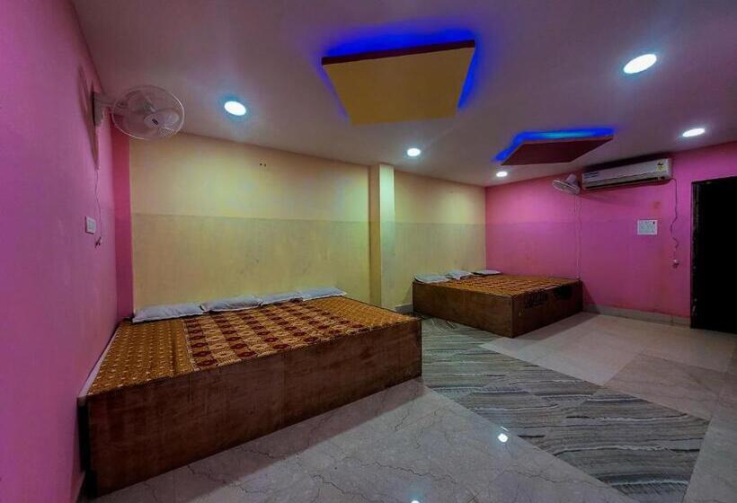 استودیو خانوادگی, Parinee Vatika