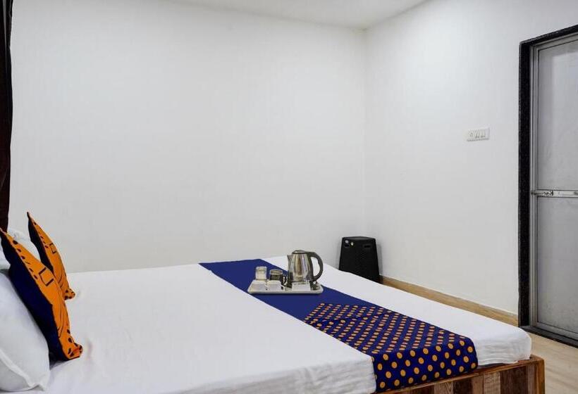 اتاق کلاسیک سه تخته, Spot On Hotel Landmark 3