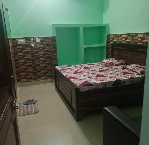 Трехместный Номер Классика, Spot On 92658 Tannu Guest House