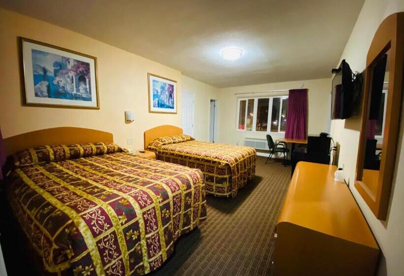 Номер Стандарт 2 Двуспальные Кровати, A 1 A Super Inn