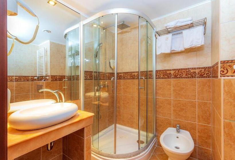 Номер Стандарт Индивидуальный, Bellevue Esztergom