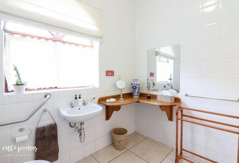 Номер Стандарт, A Tuscan Villa Guest House