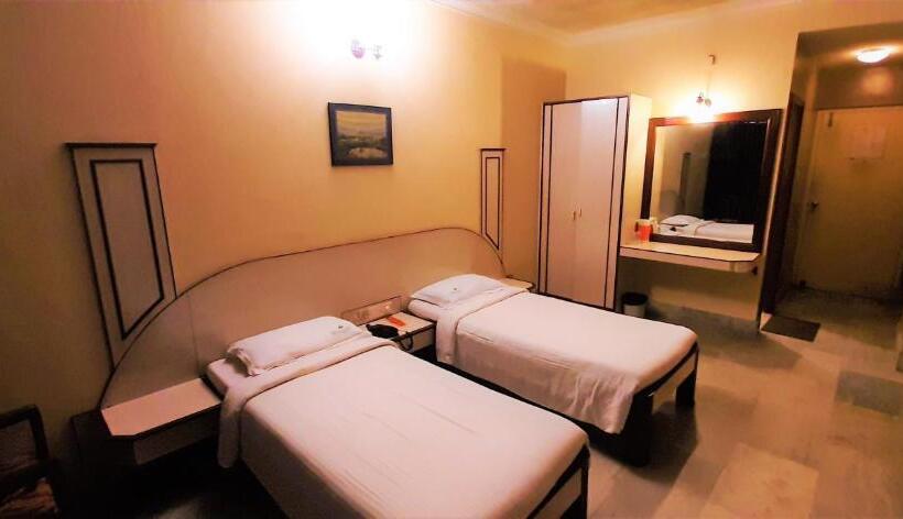 اتاق اکونومی, Mangalore International