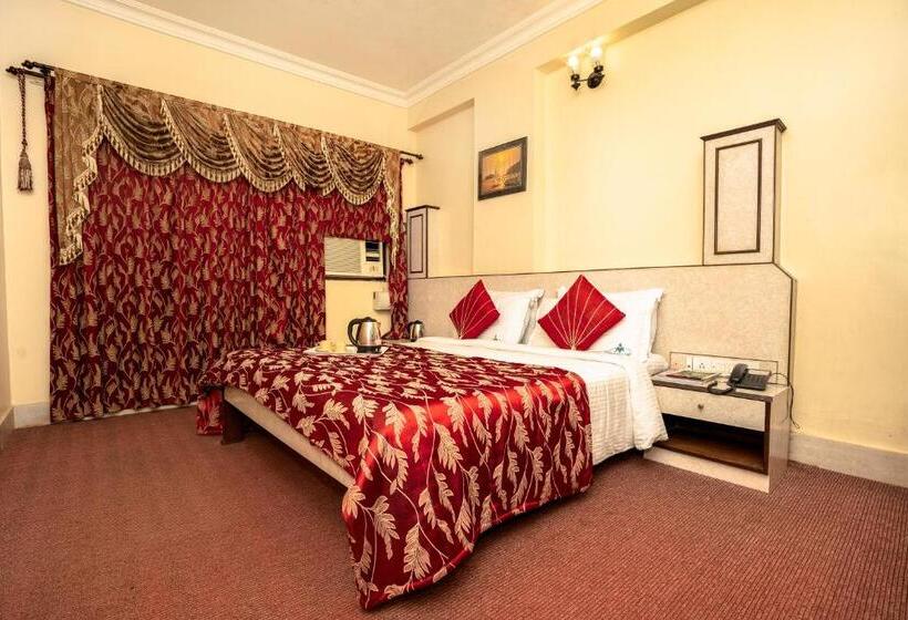 سوییت اجرایی, Mangalore International