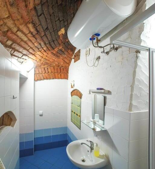 اتاق استاندارد یک نفره, Express Guest House