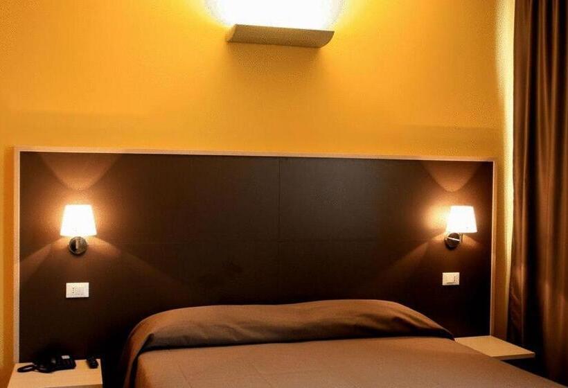اتاق استاندارد چهار تخته, Silver Residence