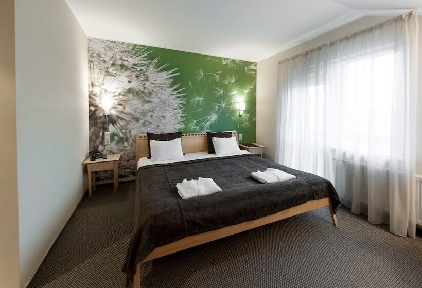 سوییت جونیور, Spa Hotel Ezeri