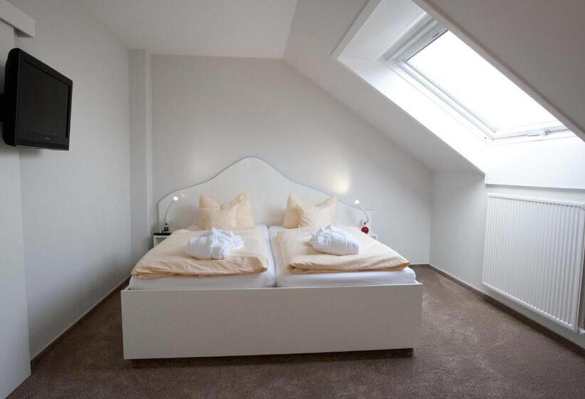 Люкс, Frühstückshotel Seemannsbraut Amrum Adults Only Ab 18 Jahre Keine Haustiere