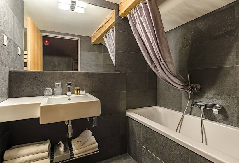 Люкс, Anova Hotel & Spa