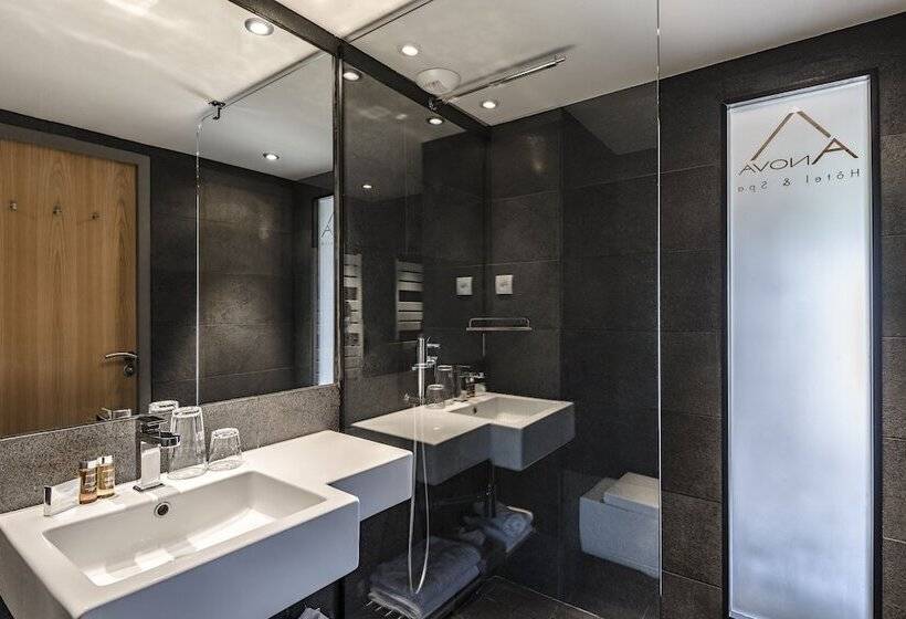 Полулюкс с Балконом, Anova Hotel & Spa
