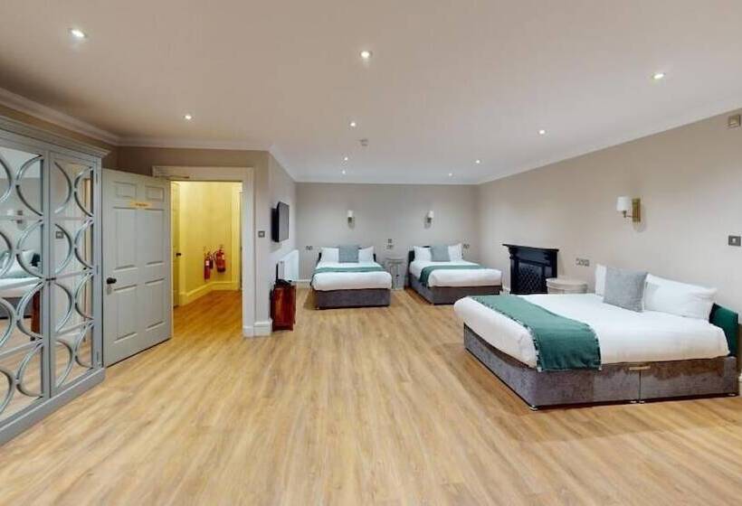 Семейный Номер, Owston Hall
