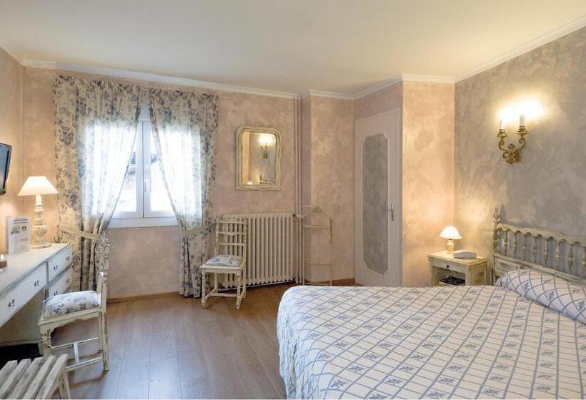Номер Стандарт, Logis Hotel Restaurant Planes