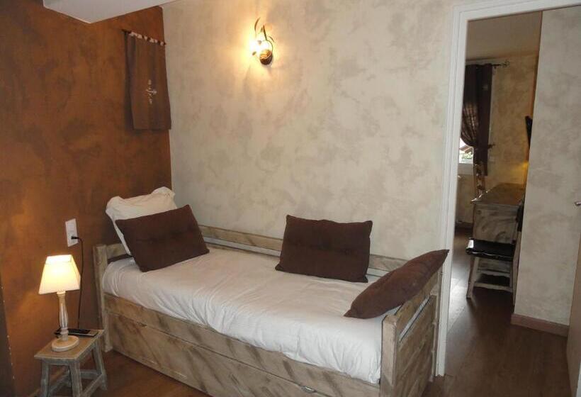Семейный Полулюкс, Logis Hotel Restaurant Planes