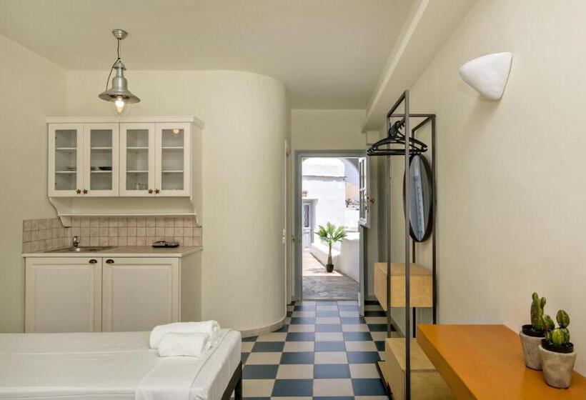 Студия Стандарт, Onar Hotel And Suites