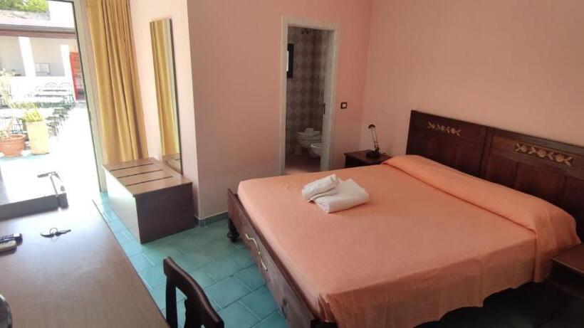 Quarto Estandar Cama King, Palazzo Ricordi